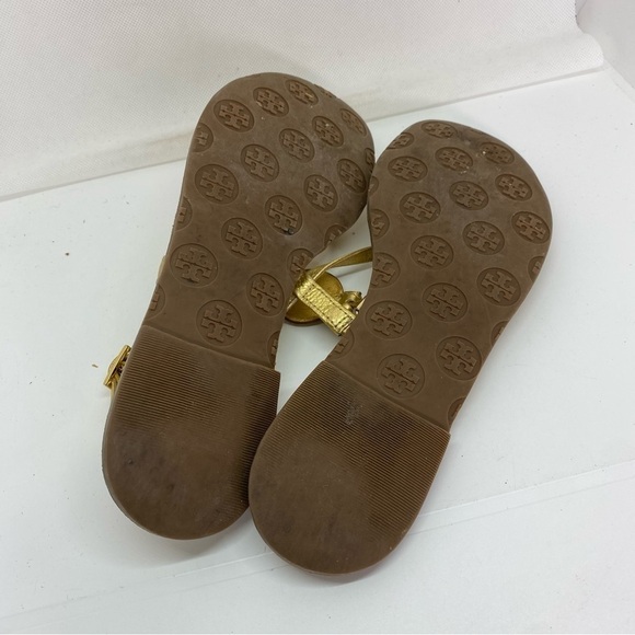 Tory Burch Ali Gold Leather Logo Thong Sandals - Picture 6 of 7